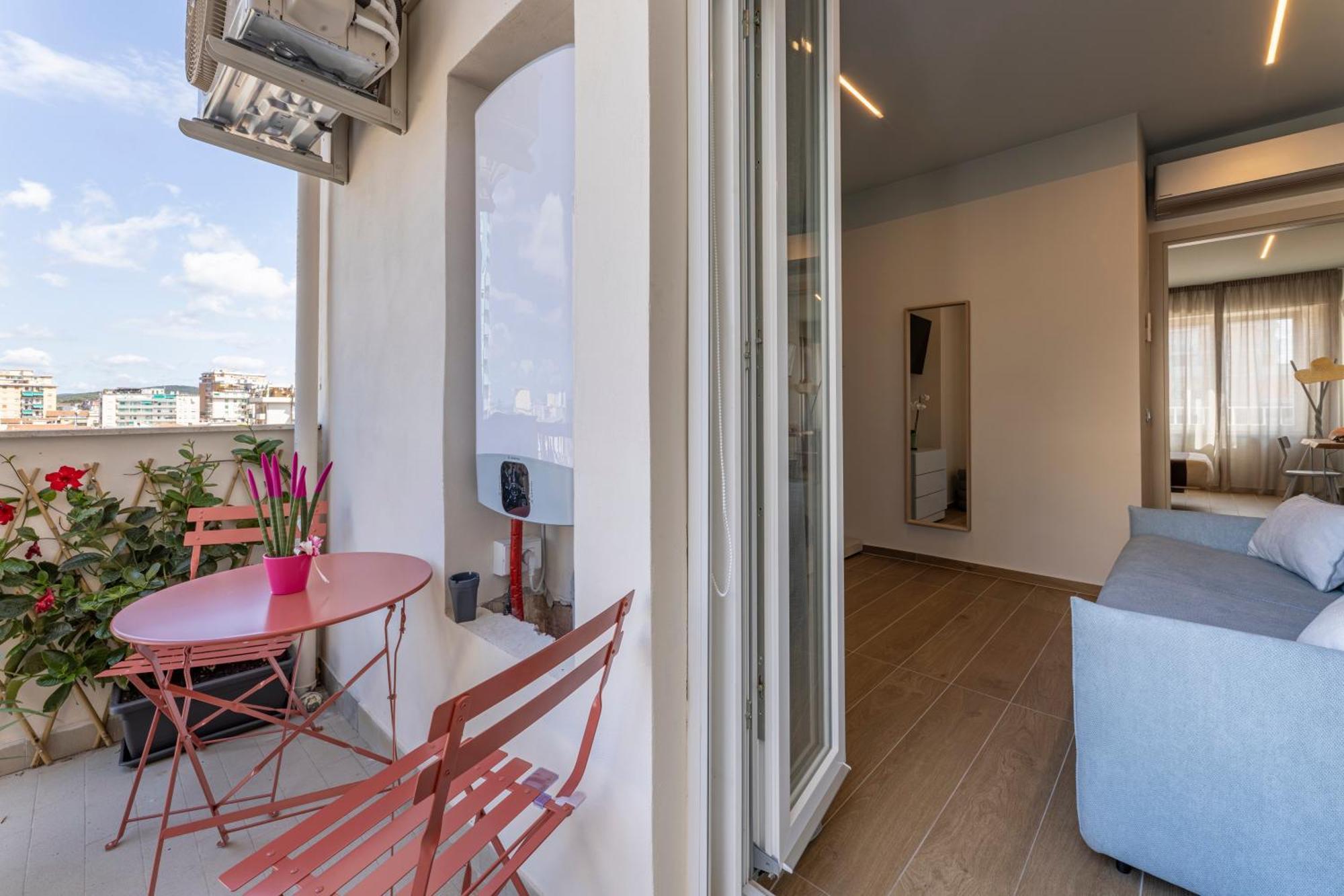 Luci Sul Mare -Boutique Rooms Follonica Bagian luar foto