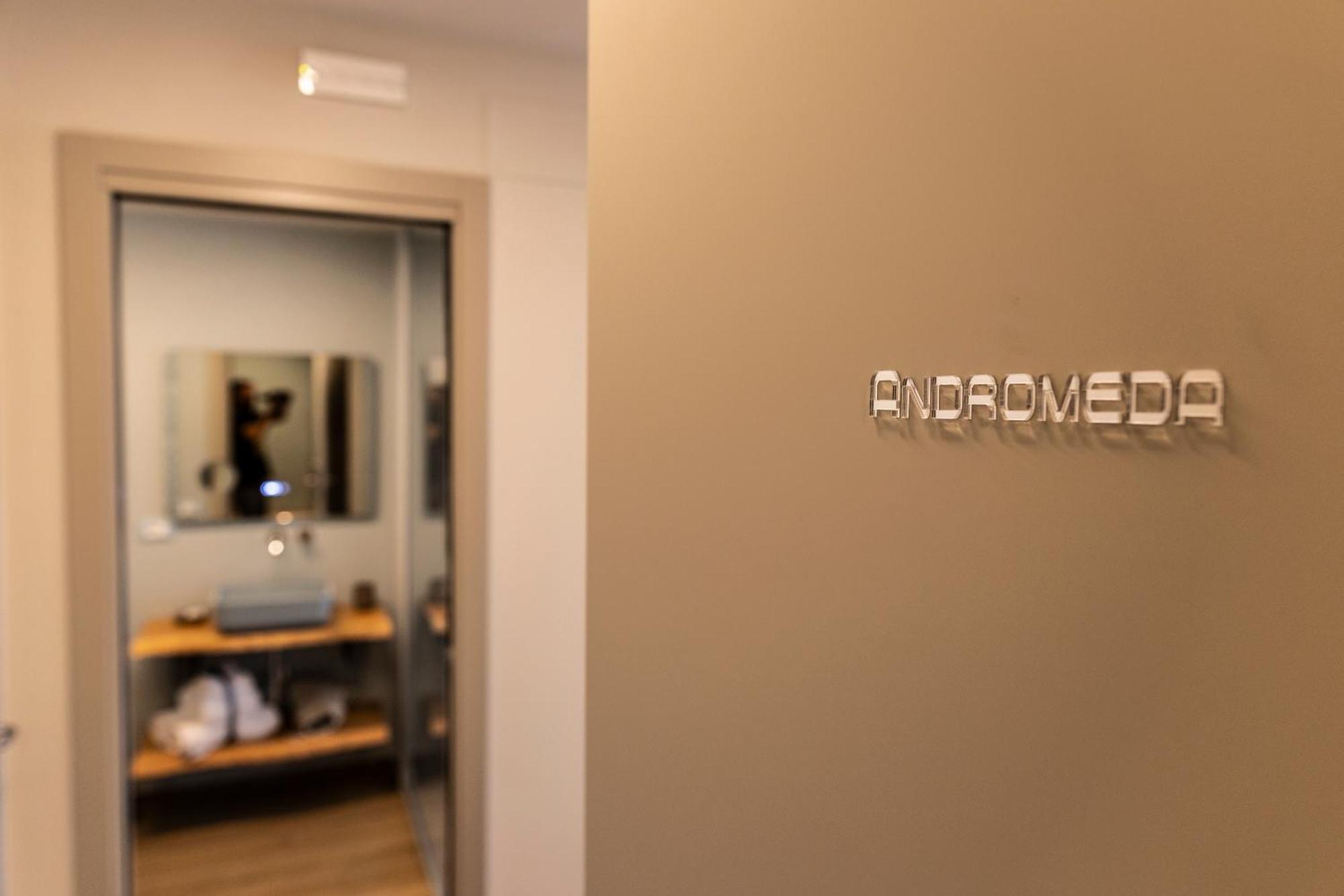 Luci Sul Mare -Boutique Rooms Follonica Bagian luar foto