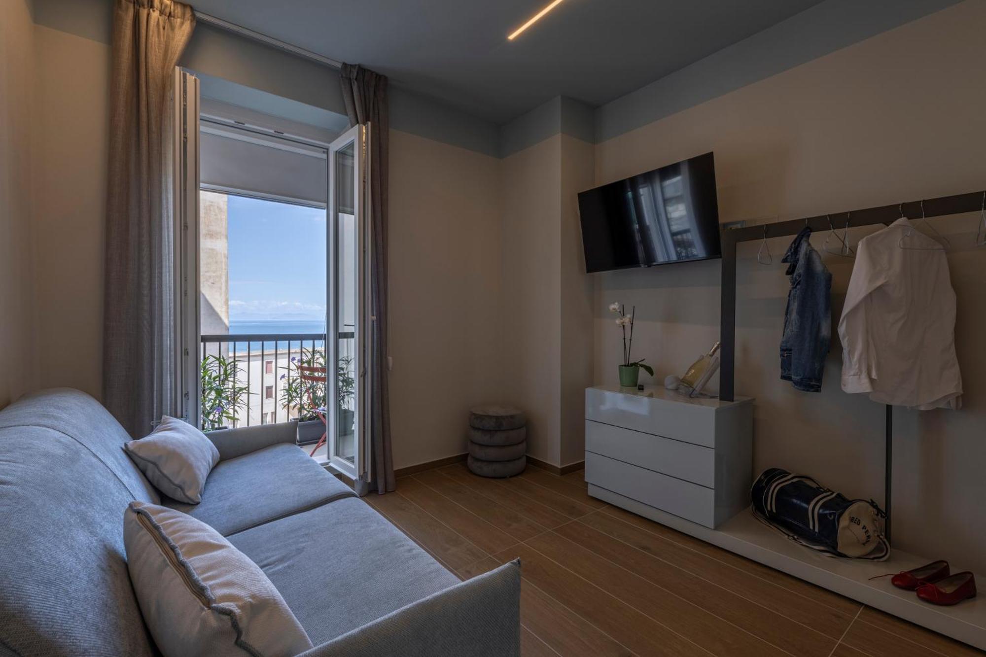 Luci Sul Mare -Boutique Rooms Follonica Bagian luar foto