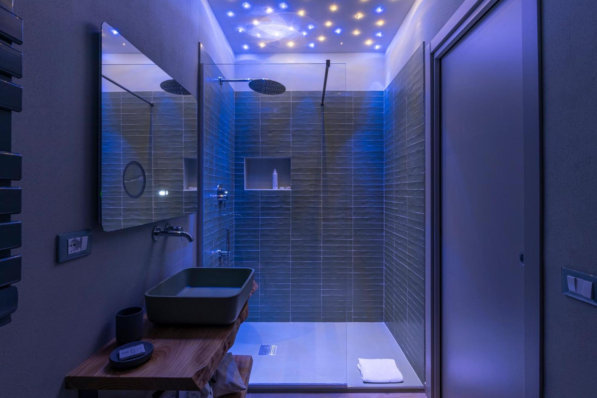 Luci Sul Mare -Boutique Rooms Follonica Bagian luar foto